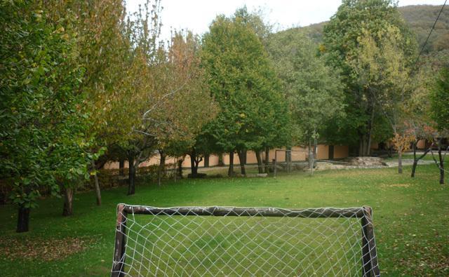 Albergue Turistico Valle Del Ambroz แอร์วาส ภายนอก รูปภาพ
